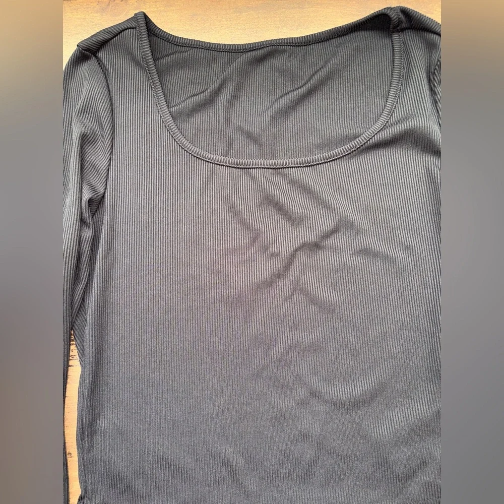 Black Long Sleeve Ribbed Top - Picture 3 of 5